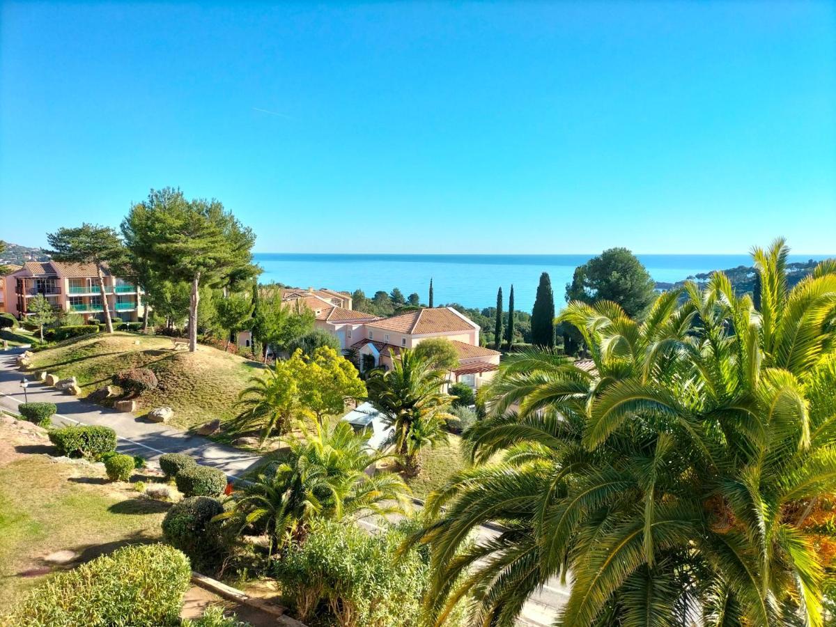 Superbe Appartement Avec Vue Mer Et Piscine Saint-Raphaël Εξωτερικό φωτογραφία